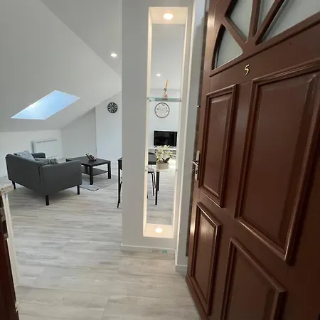 Апартаменты Beau Confortable Centre De 5 Шалон-ан-Шампань
