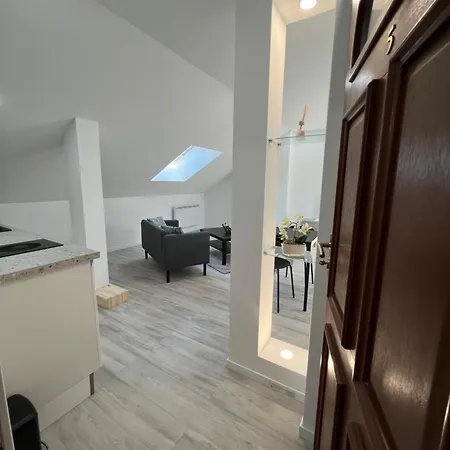 Beau Confortable Centre De 5 Апартаменты *
